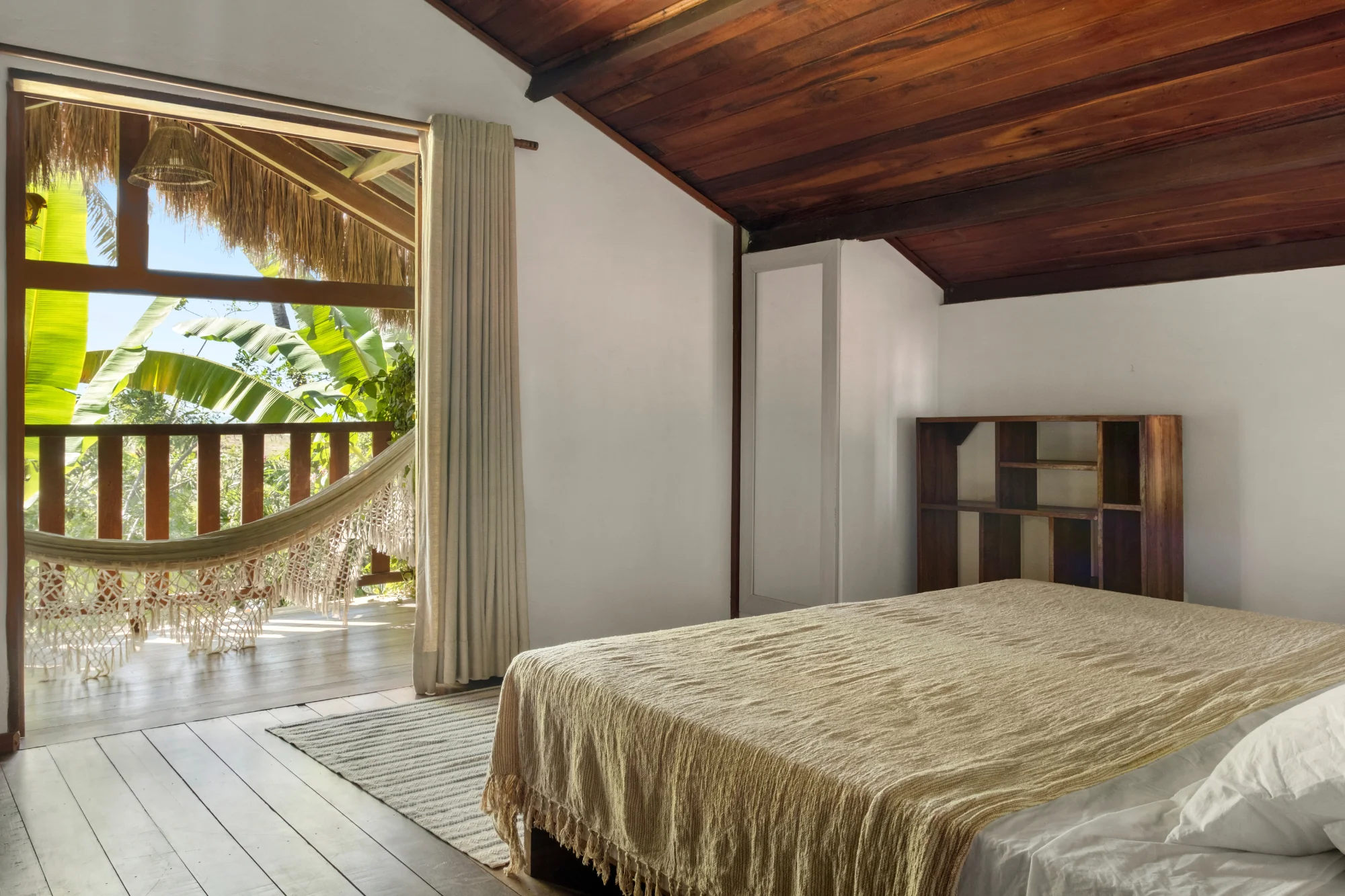 suíte família duplex cama casal e varanda